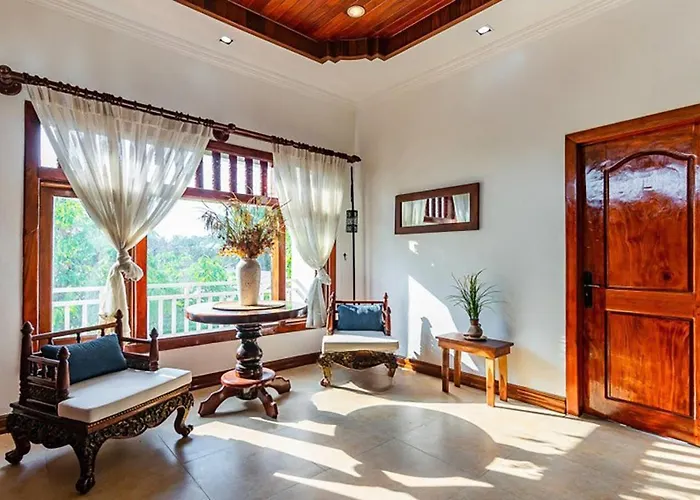 Luxury 5br Tropical With Private Pool Phumi Thnal